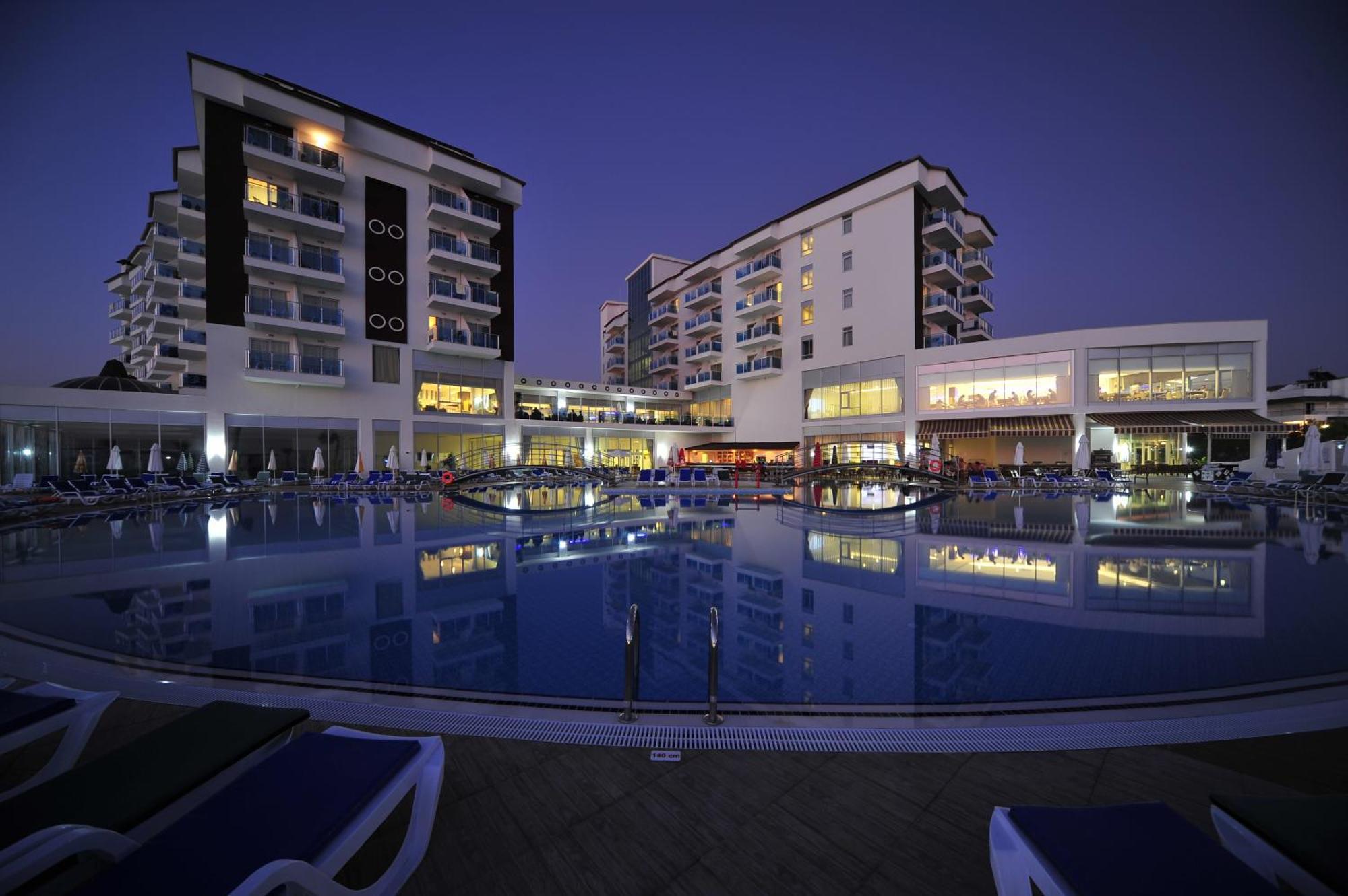 Cenger Beach Resort Spa Kızılot Esterno foto