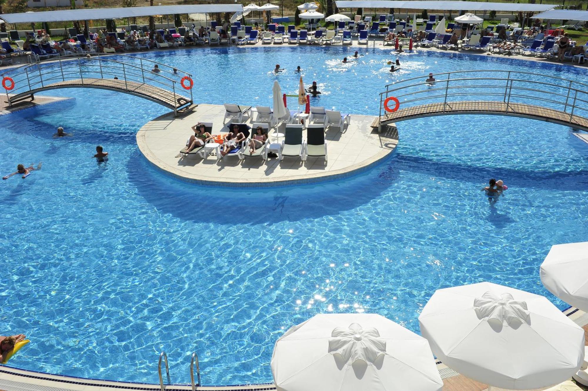 Cenger Beach Resort Spa Kızılot Esterno foto